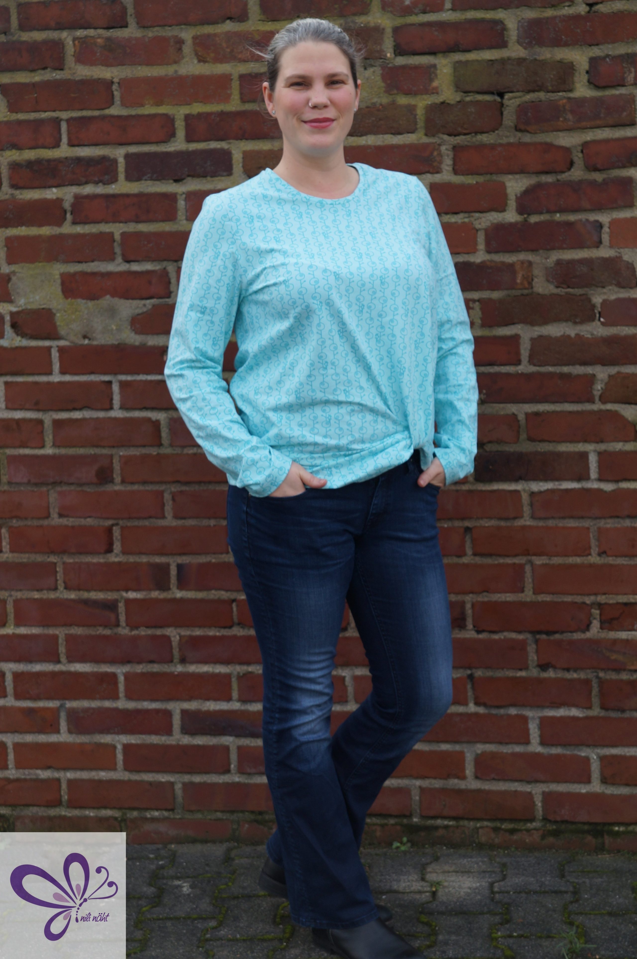 Nicole von nili näht hat ihr Shirt aus einem Baumwolljersey in Gr. 46